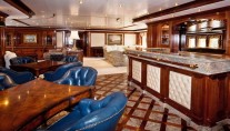 Superyacht APOISE -  Skylounge and Bar